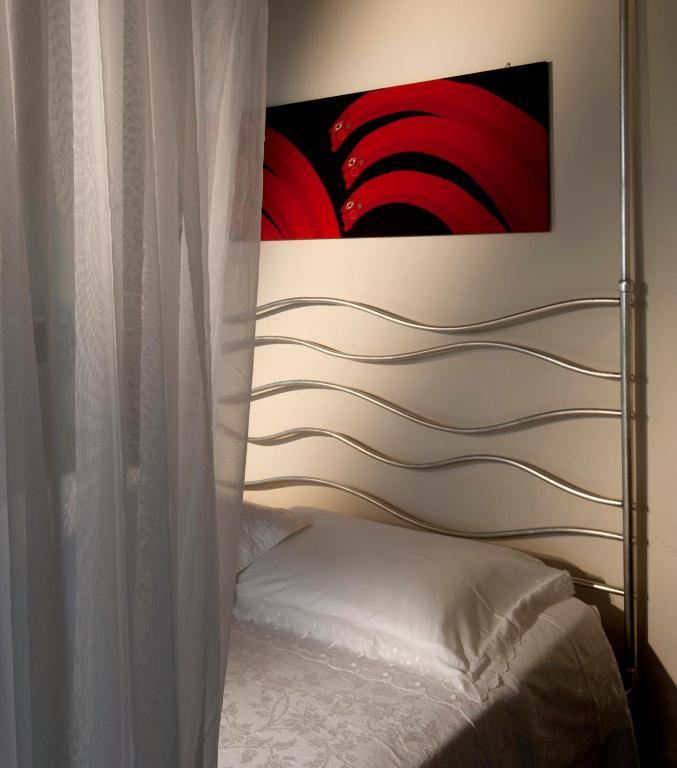Massoni Bed And Breakfast Peschiera del Garda Habitación foto